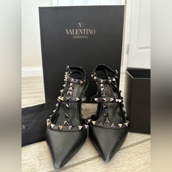 Valentino Garavani: Rockstud Leather 100mm Pumps - Picture 3 of 12